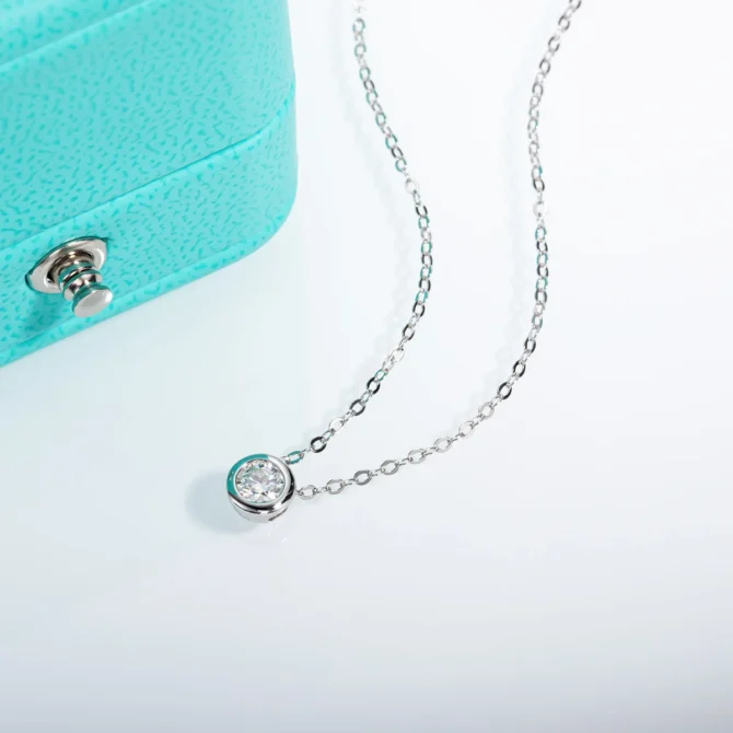 Necklaces 4mm 0.3ct D Color Moissanite Round Brilliant Cutting 18K Gold Plated 45cm 925 Sterling Silver - Image 2