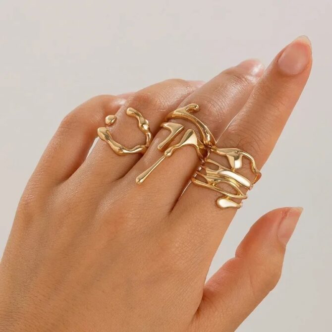 New style of hollowed-out electroplating, with a golden ring hollow wide, simple and fashionable jewellery - Image 4